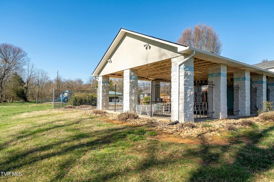 Photo #46: 125 Bentley Parc 