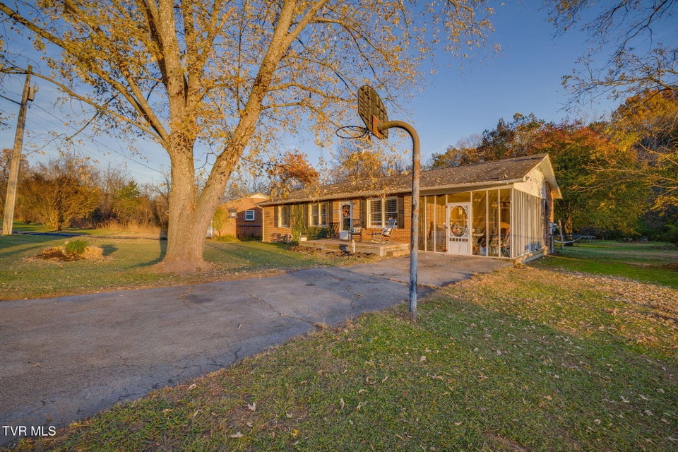 Photo #2: 18 Ross Street