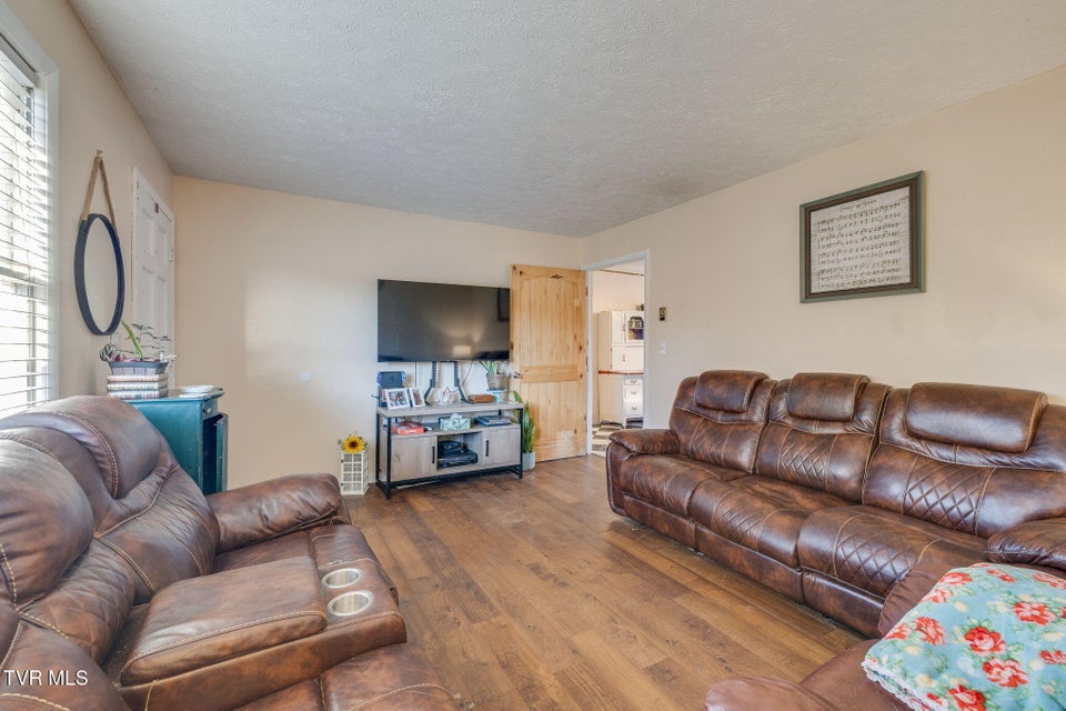 Photo #7: 18 Ross Street