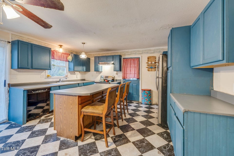 Photo #11: 18 Ross Street