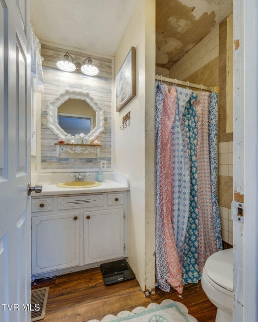 Photo #15: 18 Ross Street