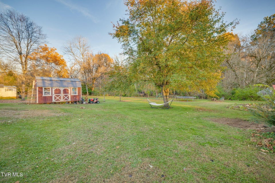 Photo #23: 18 Ross Street