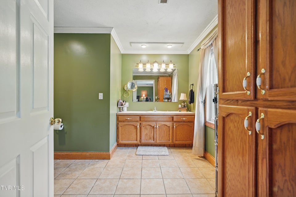 Photo #25: 4296 Bloomingdale Road