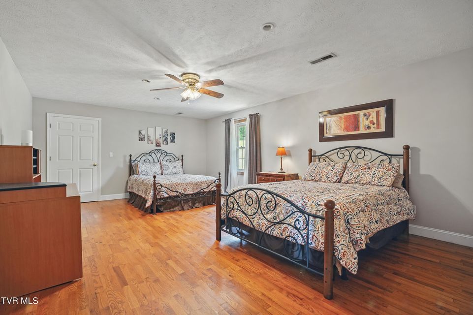 Photo #20: 4296 Bloomingdale Road