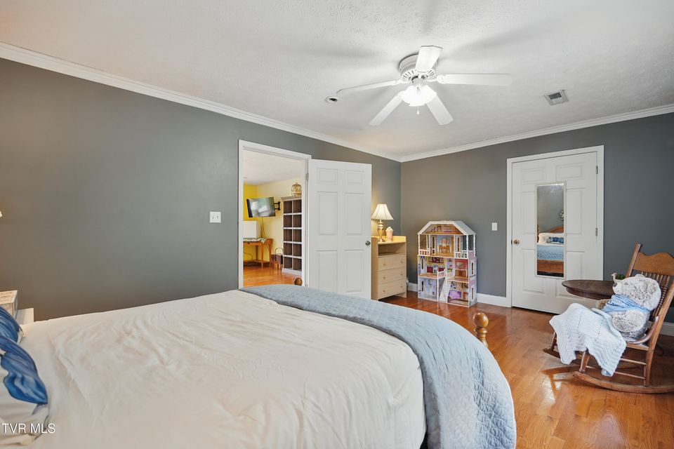 Photo #22: 4296 Bloomingdale Road