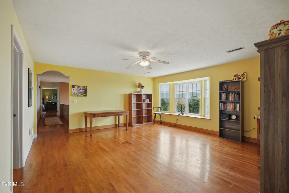 Photo #36: 4296 Bloomingdale Road