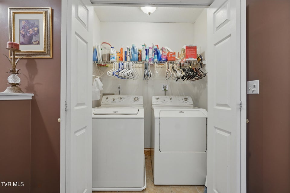 Photo #38: 4296 Bloomingdale Road