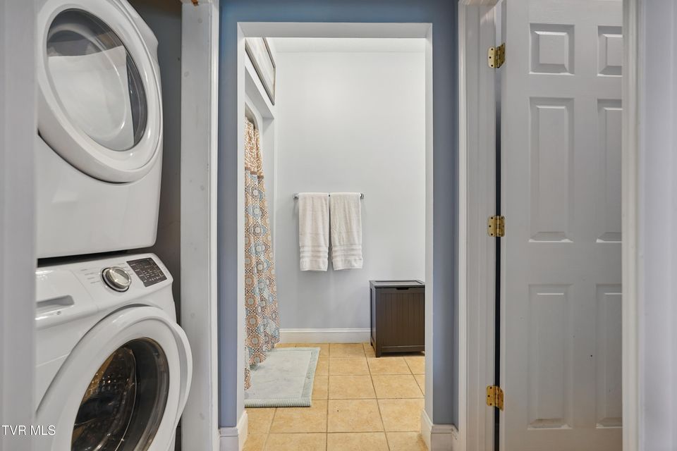 Photo #19: 4296 Bloomingdale Road