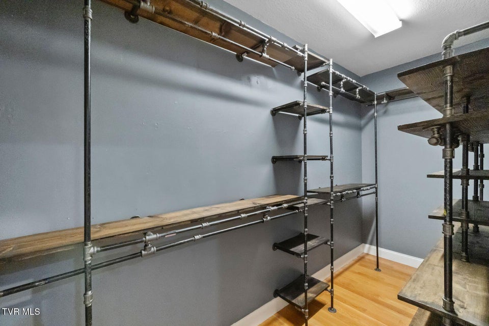 Photo #17: 207 Planters Row 