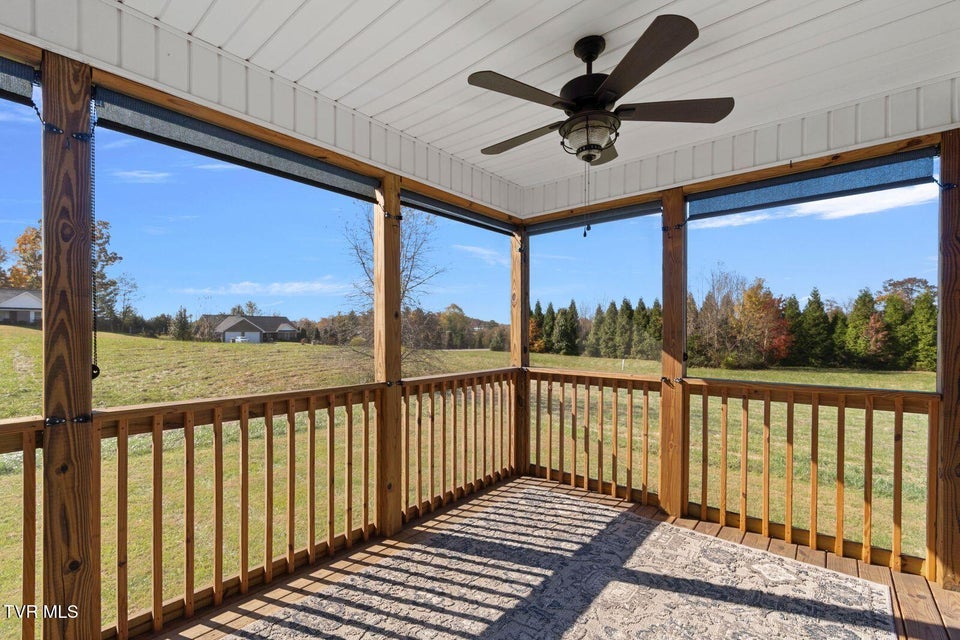 Photo #30: 207 Planters Row 