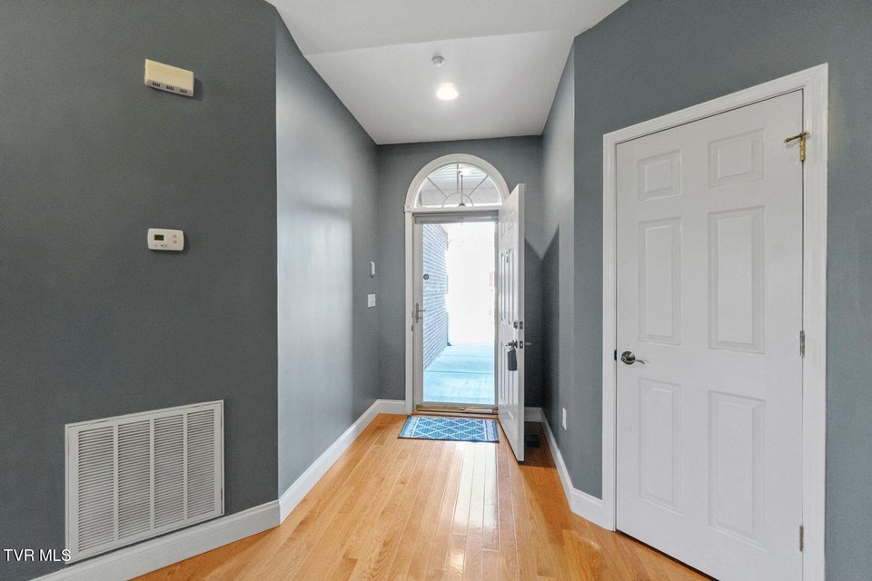 Photo #3: 207 Planters Row 