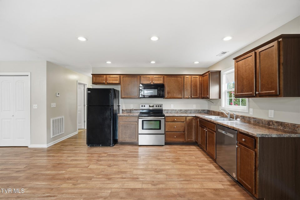 Photo #9: 2504 Overlook Road