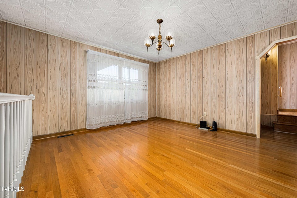 Photo #4: 313 Milburn Avenue