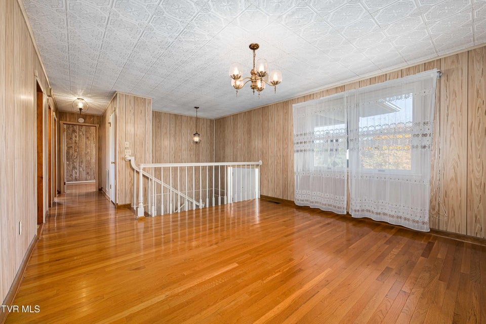 Photo #5: 313 Milburn Avenue