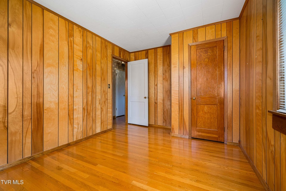 Photo #17: 313 Milburn Avenue