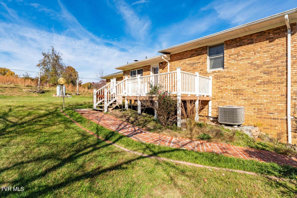 Photo #31: 313 Milburn Avenue