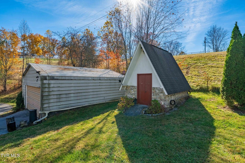 Photo #36: 313 Milburn Avenue