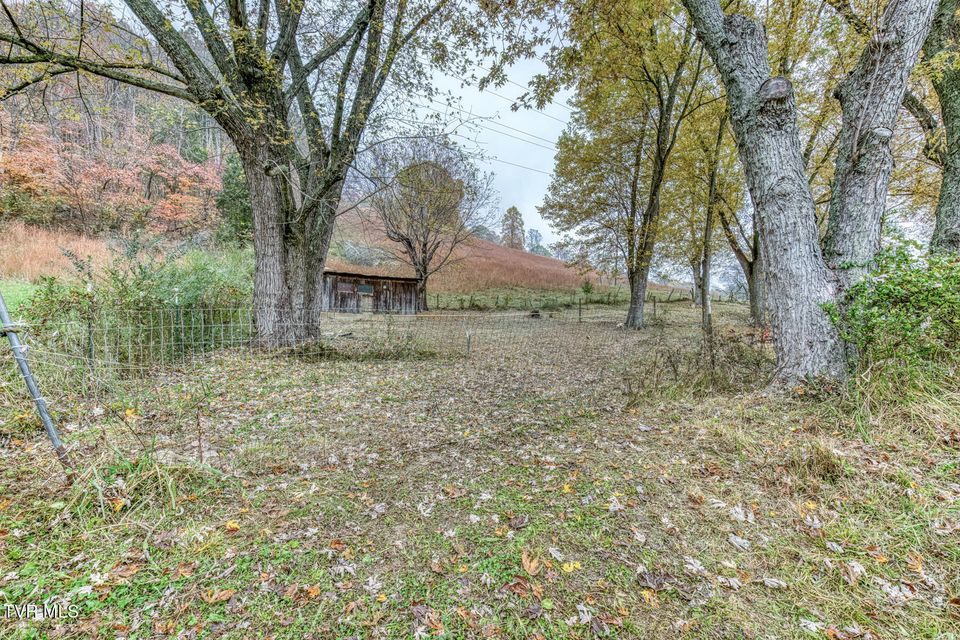 Photo #4: 732 Shadowtown Road