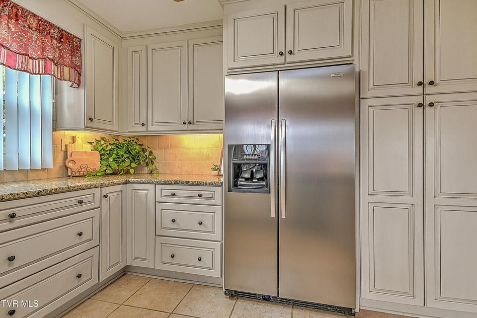 Photo #7: 218 Beaver Road