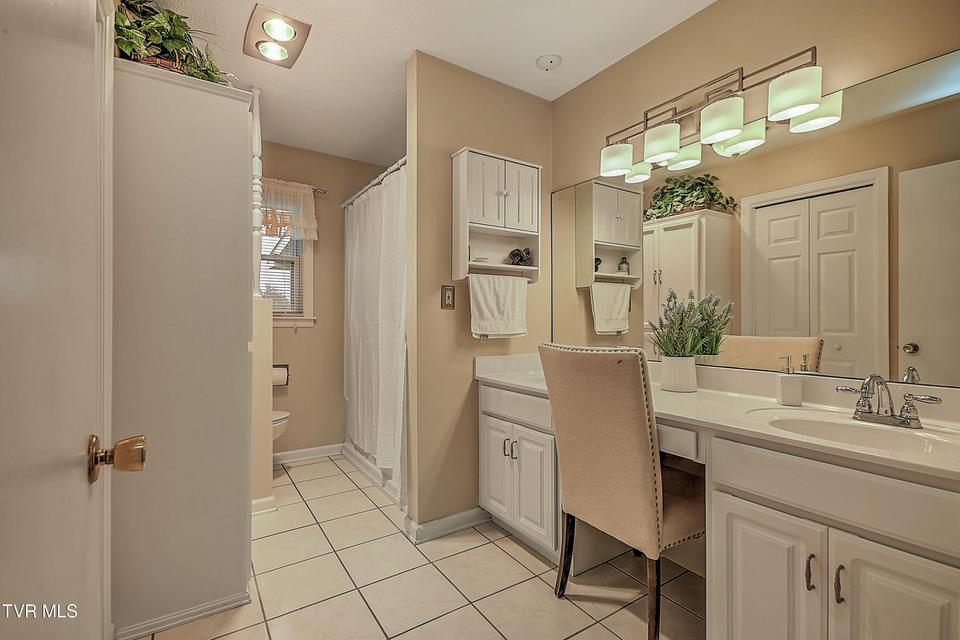 Photo #21: 218 Beaver Road