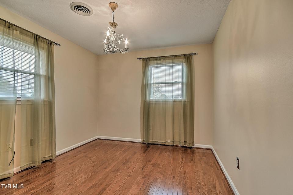 Photo #25: 218 Beaver Road