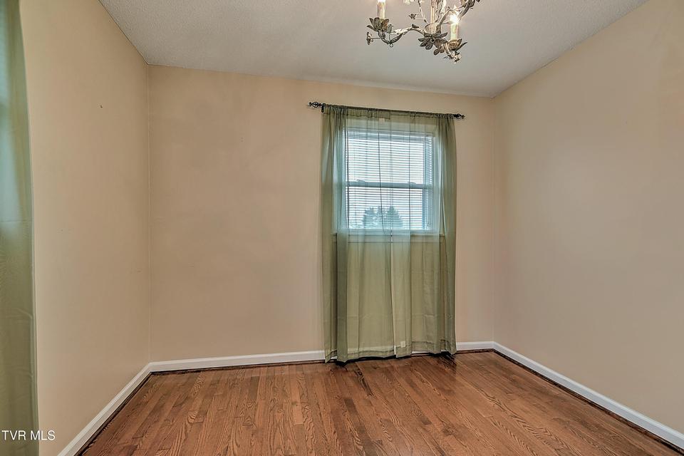 Photo #27: 218 Beaver Road