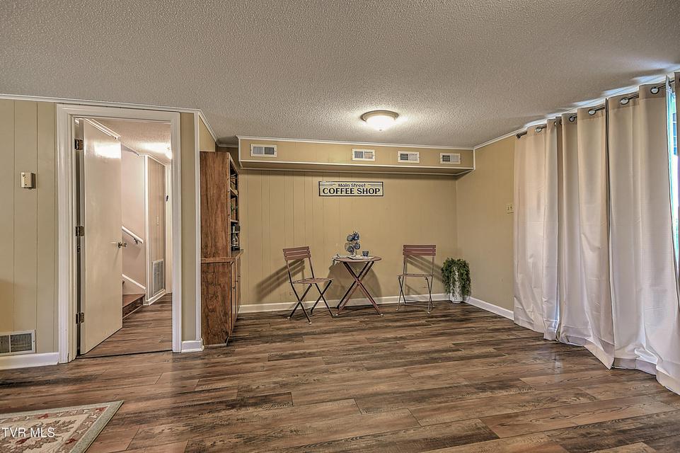 Photo #29: 218 Beaver Road