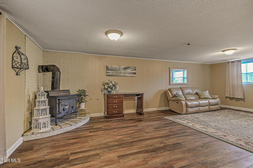 Photo #31: 218 Beaver Road