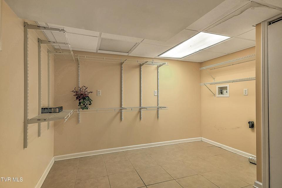 Photo #35: 218 Beaver Road