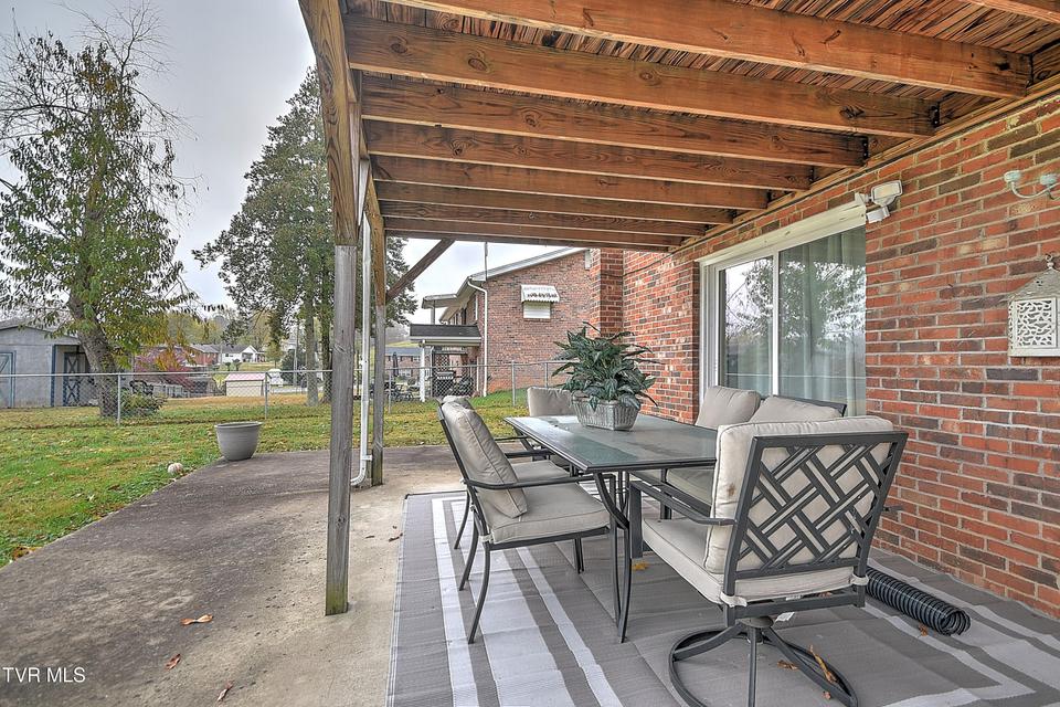 Photo #40: 218 Beaver Road