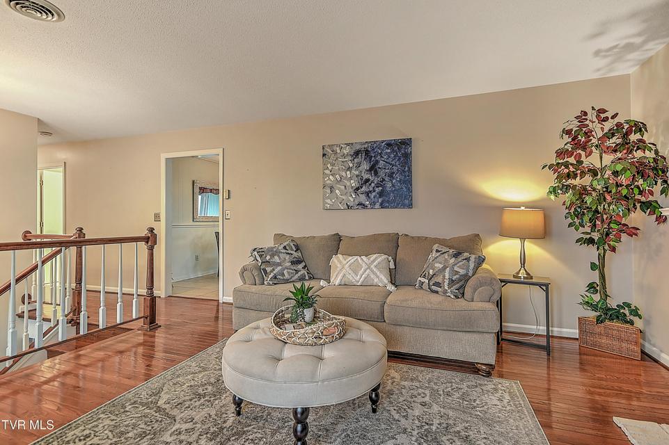 Photo #13: 218 Beaver Road