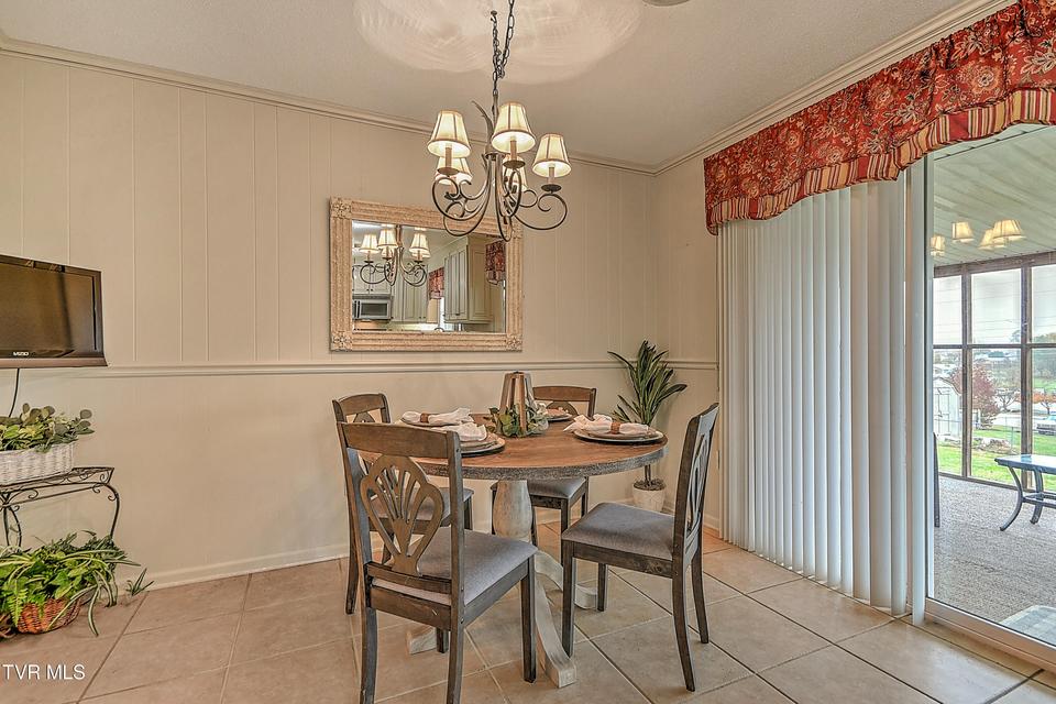 Photo #11: 218 Beaver Road