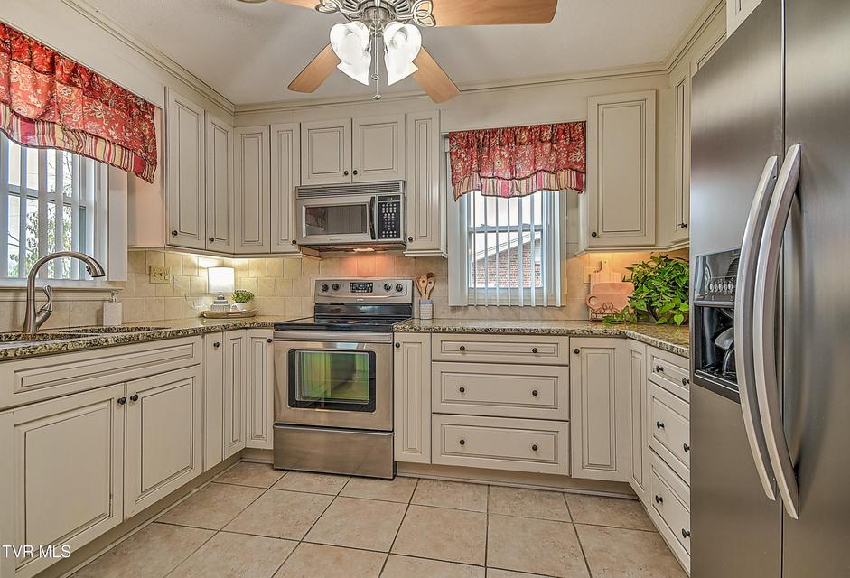 Photo #2: 218 Beaver Road