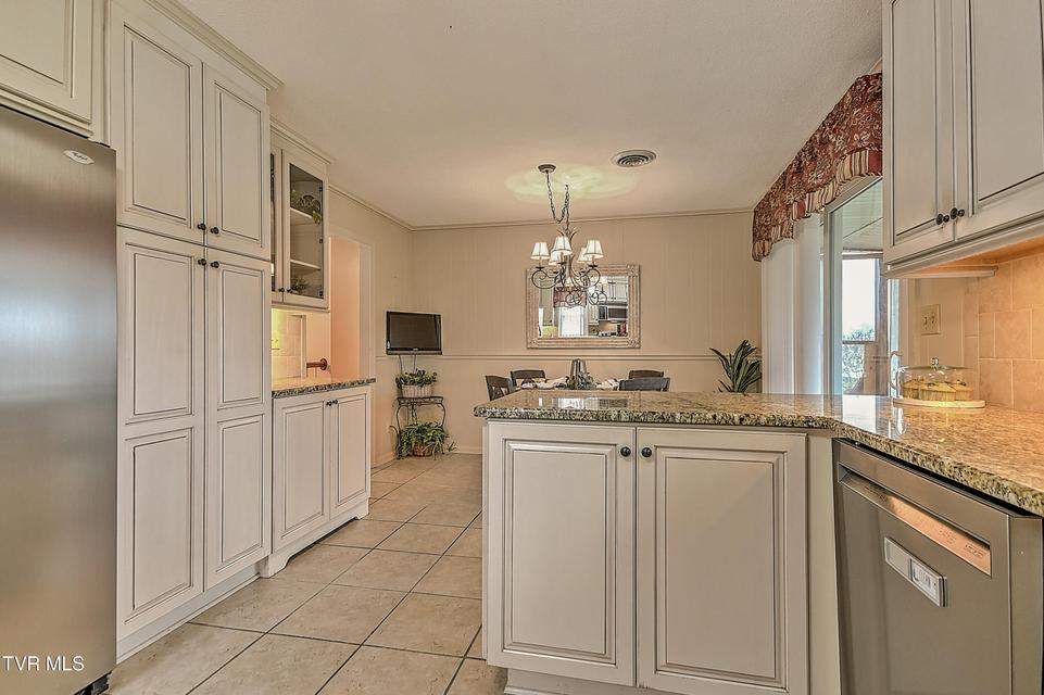 Photo #8: 218 Beaver Road