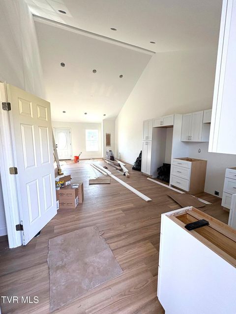 Photo #9: 1720 Pendleton Street