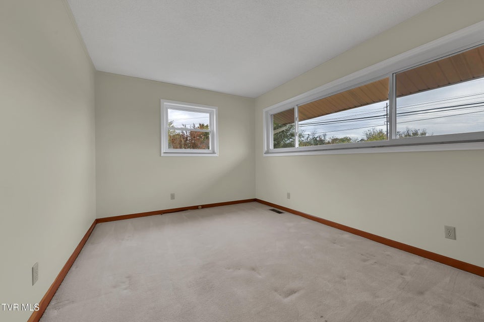 Photo #28: 1620 Erwin Highway