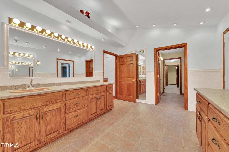 Photo #37: 1620 Erwin Highway