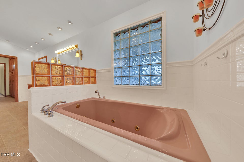 Photo #36: 1620 Erwin Highway