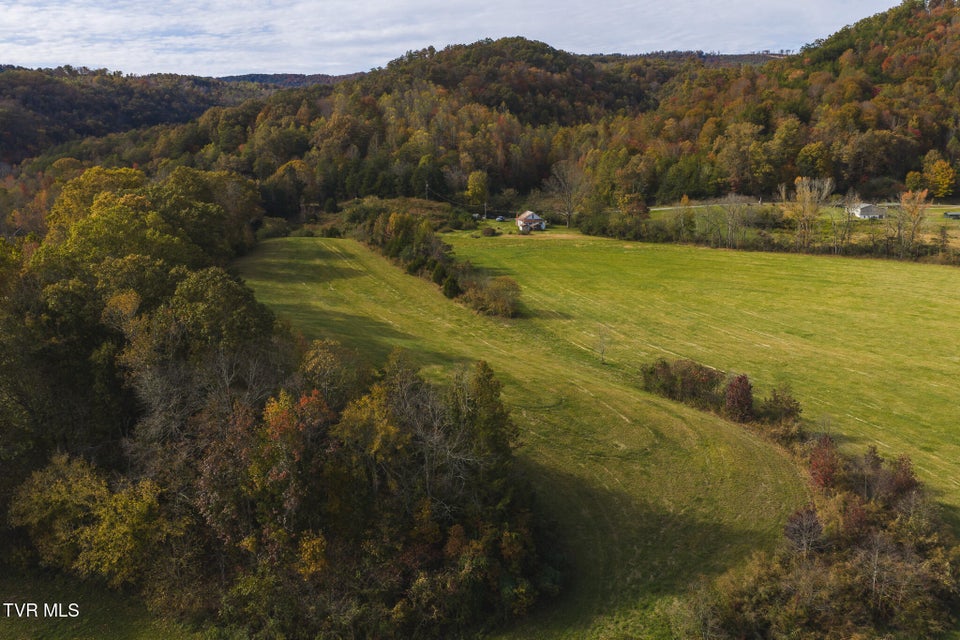 Photo #17: 1619 Lynn Flanary Road