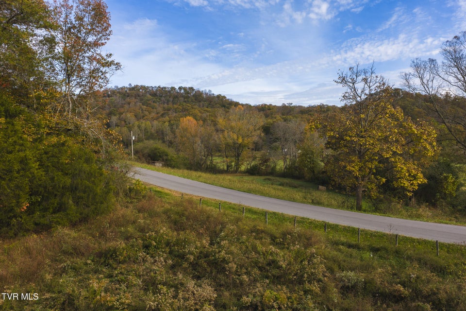 Photo #31: 1619 Lynn Flanary Road