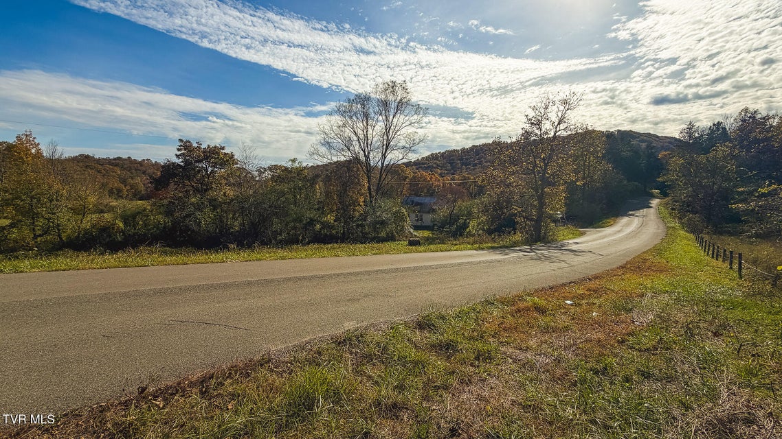 Photo #49: 1619 Lynn Flanary Road