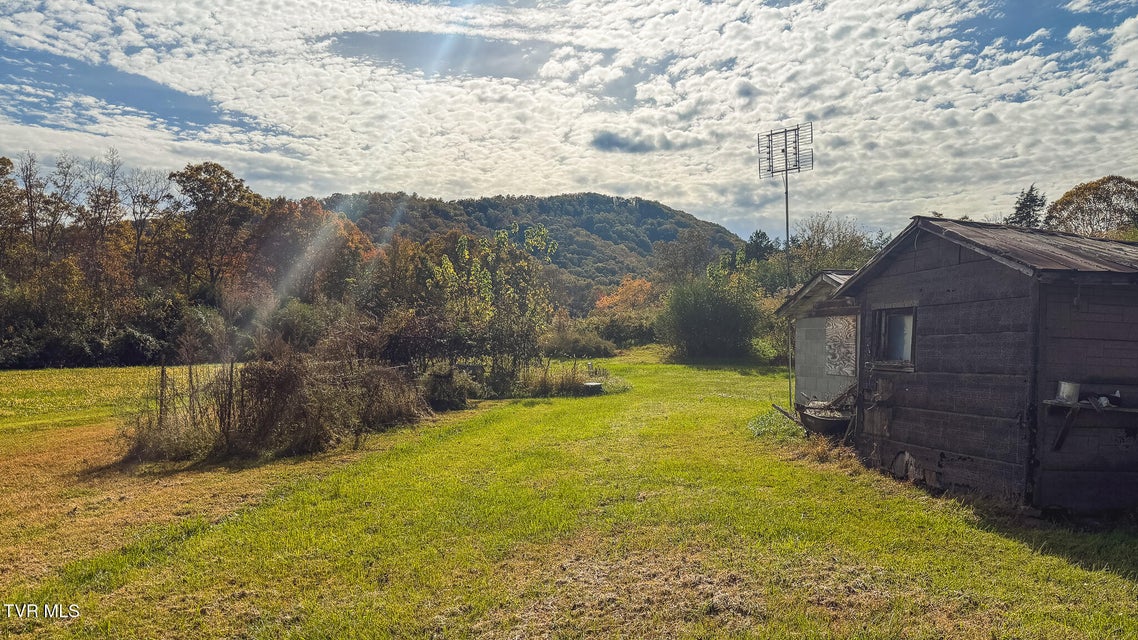 Photo #55: 1619 Lynn Flanary Road