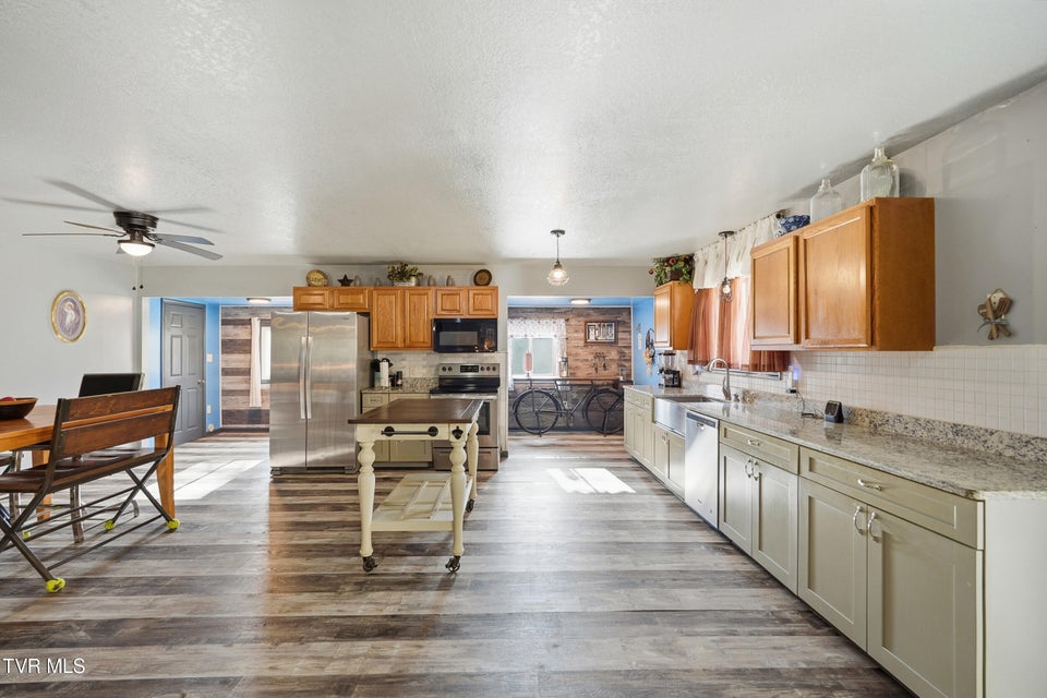 Photo #10: 28375 Poor Valley Road