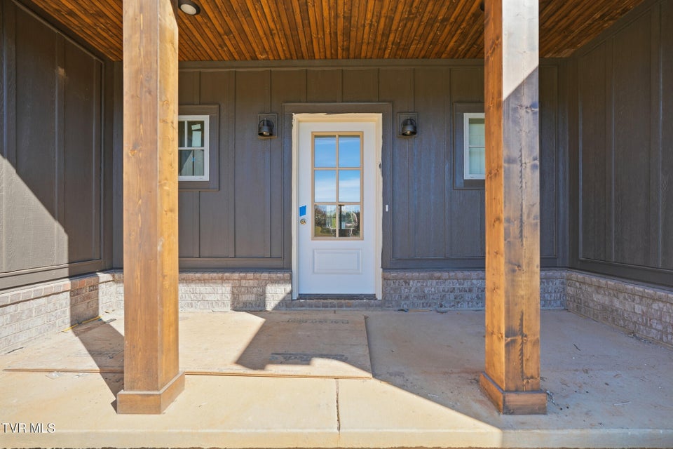 Photo #3: 20 Glaze Farm Way