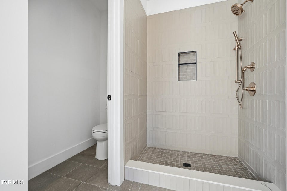 Photo #12: 20 Glaze Farm Way