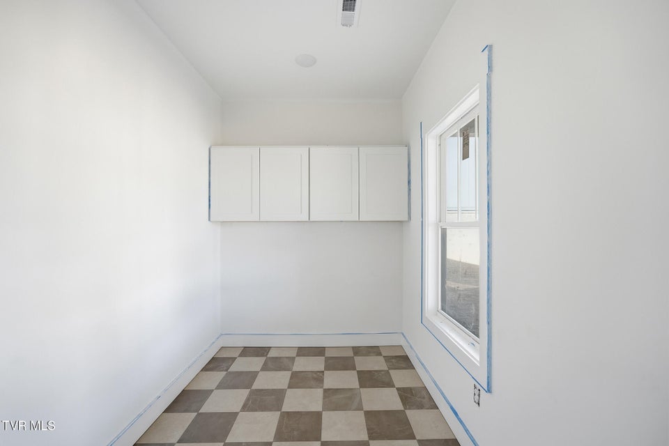 Photo #15: 20 Glaze Farm Way