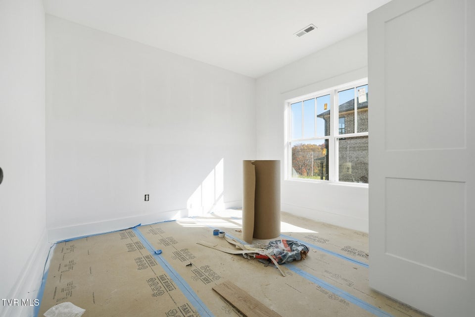 Photo #18: 20 Glaze Farm Way