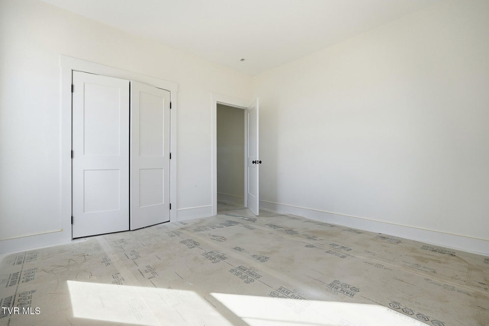 Photo #22: 24 Glaze Farm Way