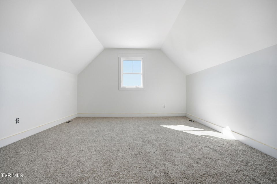 Photo #23: 24 Glaze Farm Way