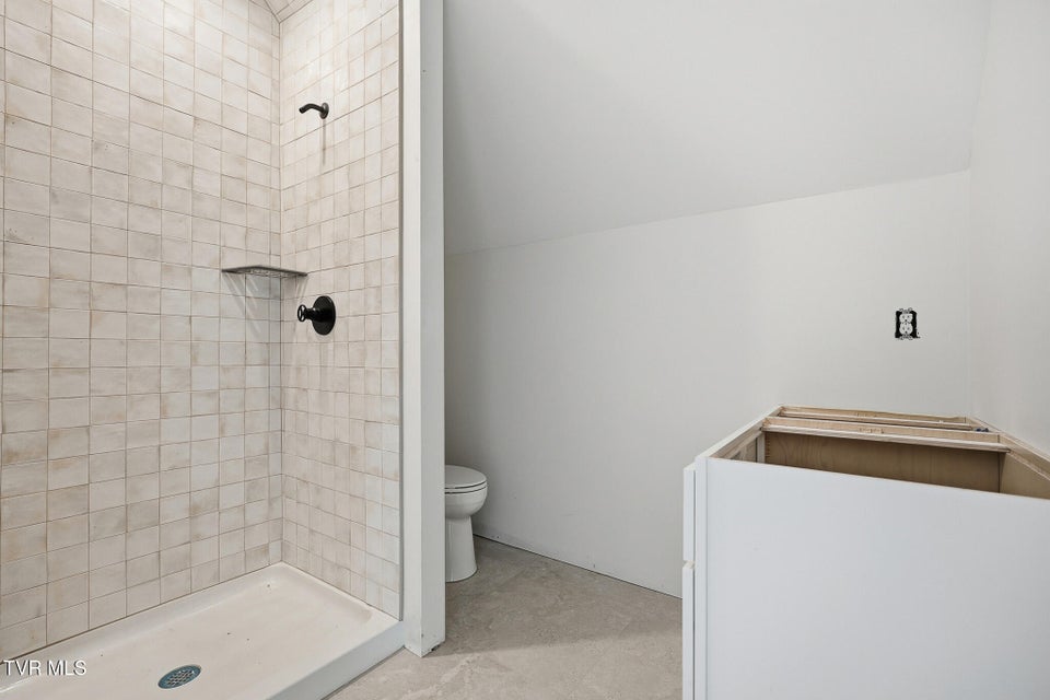 Photo #24: 24 Glaze Farm Way